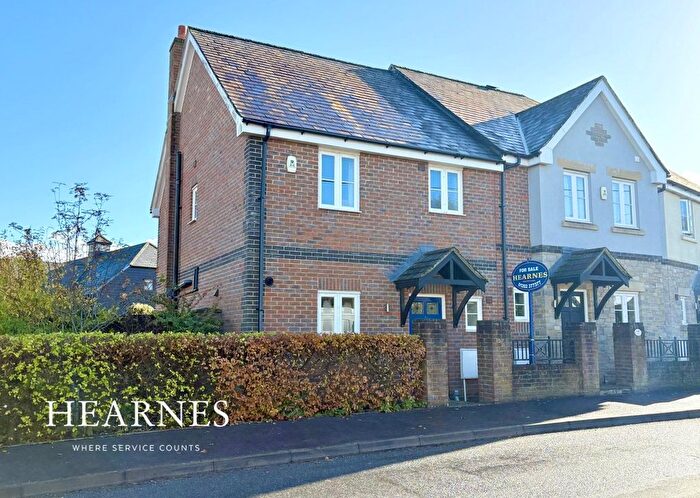 3 Bedroom Terraced House For Sale In Wareham Road, Lytchett Matravers, Poole, BH16