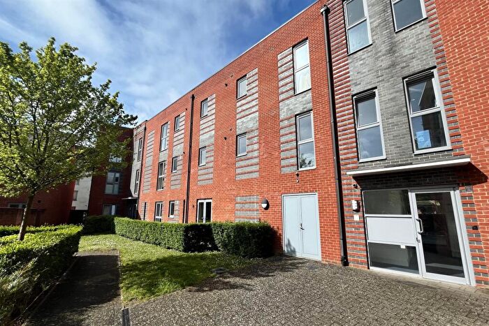 3 Bedroom Flat For Sale In Southampton, SO14