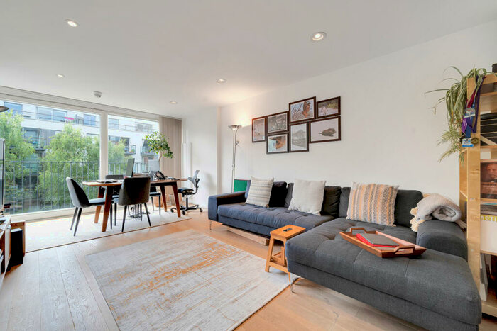 1 Bedroom Apartment To Rent In Hertford Road, London, N1