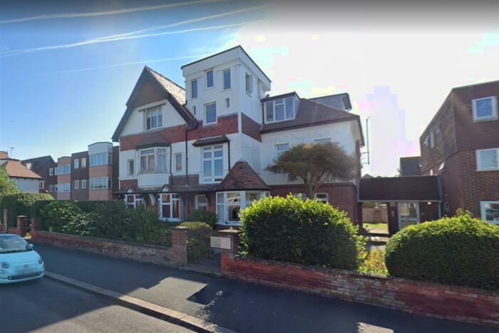 2 Bedroom Flat To Rent In Victoria Drive, Bognor Regis, PO21