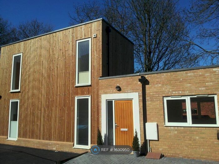 2 Bedroom Semi-Detached House To Rent In Anerley Road, London, SE20