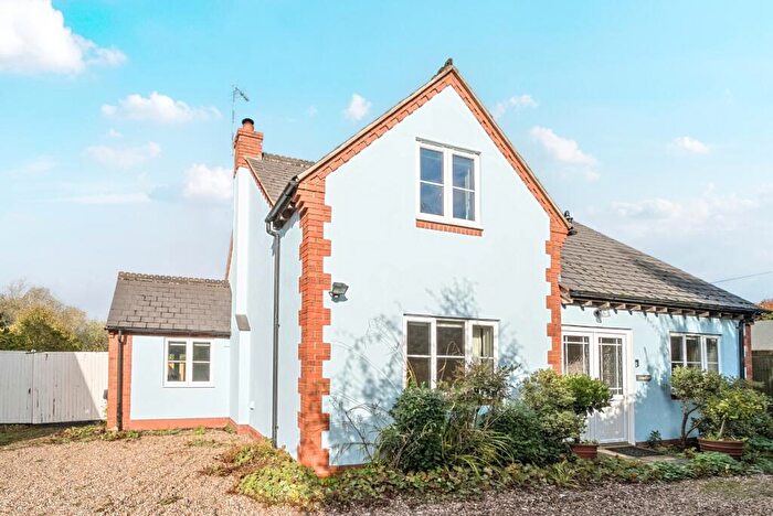 4 Bedroom Detached House To Rent In Old Warwick Road, Warwick, CV35