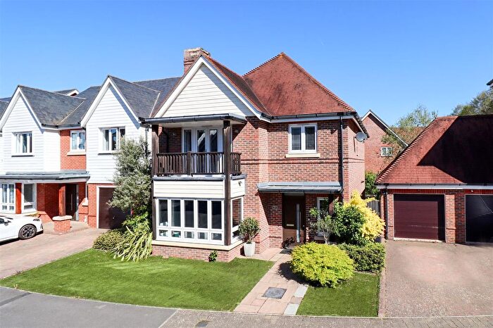 4 Bedroom Detached House For Sale In Willowbourne, Fleet, GU51