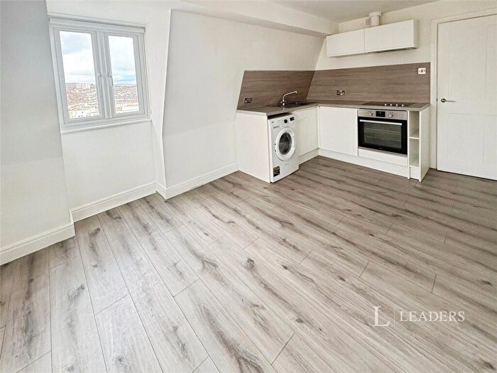 Studio To Rent In Howard Place, Brighton, East Sussex, BN1