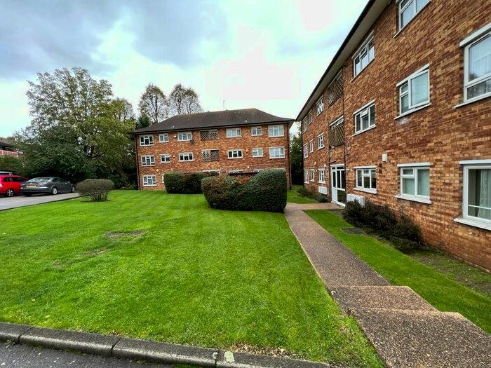 2 Bedroom Flat To Rent In Paddocks, Wembley, HA9