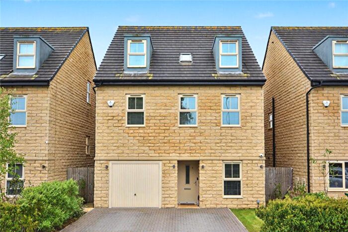 5 Bedroom Detached House For Sale In Mosedale Drive, Leeds, West Yorkshire, LS14