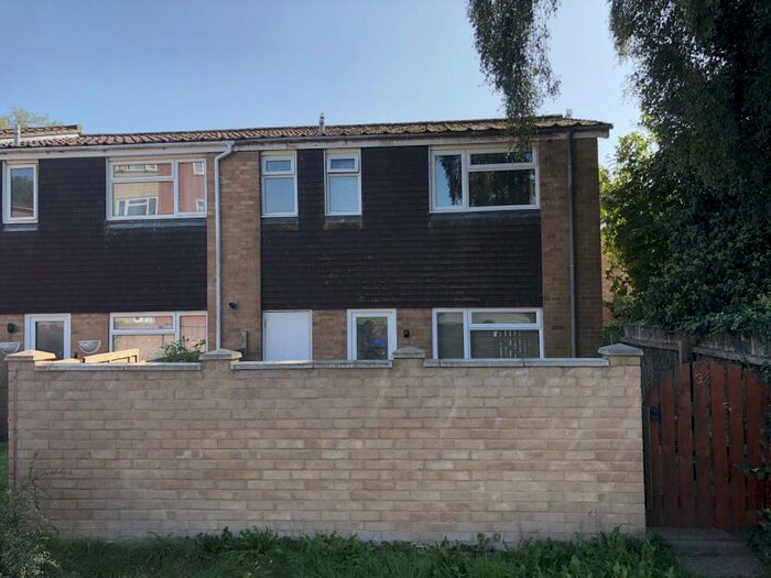 3 Bedroom House To Rent In Gainsborough Close, Salisbury, Wiltshire, SP2