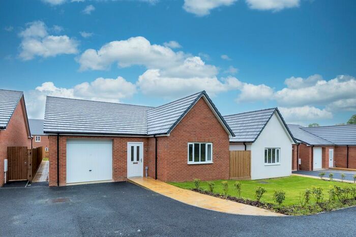 2 Bedroom Detached Bungalow For Sale In Amen Place, Little Addington, Kettering, NN14