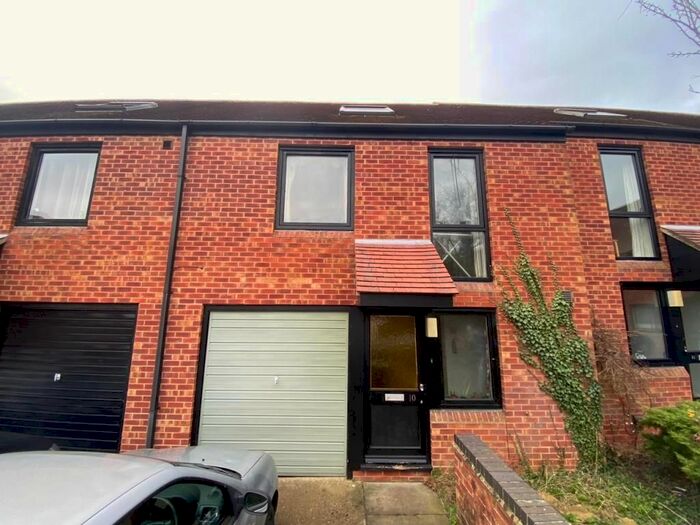 4 Bedroom Terraced House To Rent In Sheepway Court, Iffley OX4