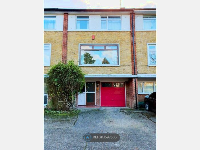 4 Bedroom Terraced House To Rent In Albemarle Road, Beckenham, BR3