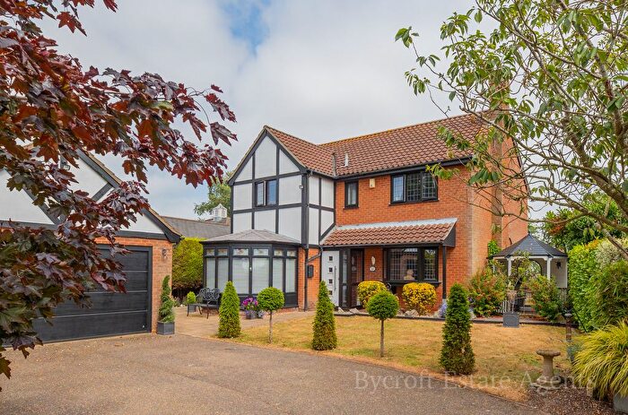 4 Bedroom Detached House For Sale In River Walk, Great Yarmouth, NR30