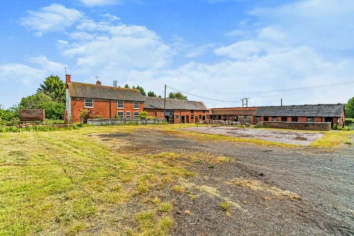 4 Bedroom Detached House For Sale In Uffmoor Lane, Halesowen, B62