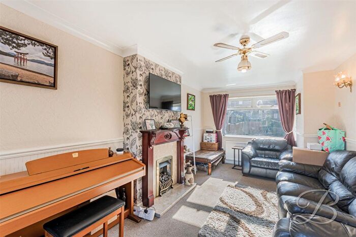 3 Bedroom Terraced House For Sale In Sherwood Street, Warsop, Mansfield, NG20