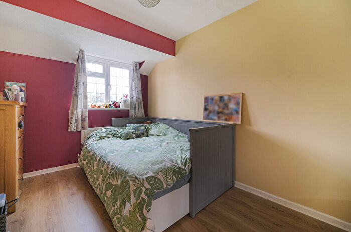 5 Bedroom Detached House For Sale In Lapin Lane, Basingstoke, Hampshire, RG22