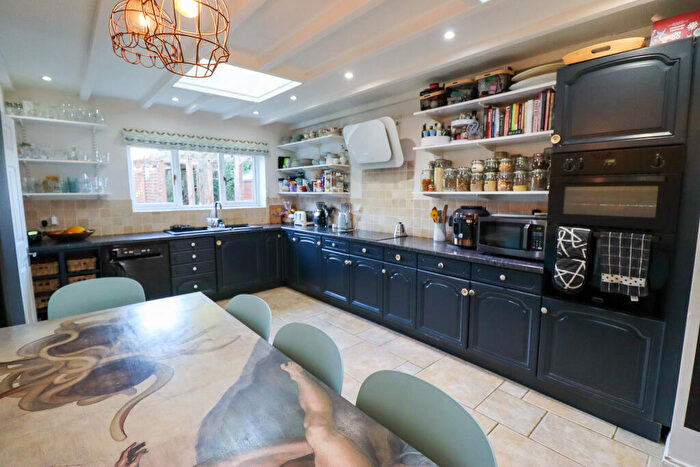 3 Bedroom End Of Terrace House For Sale In Lincoln Close, Buckden, St. Neots, Cambridgeshire, PE19