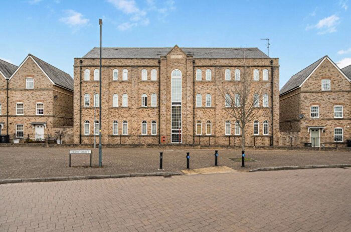 2 Bedroom Apartment For Sale In Alicia Close, Swindon, Wiltshire, SN25