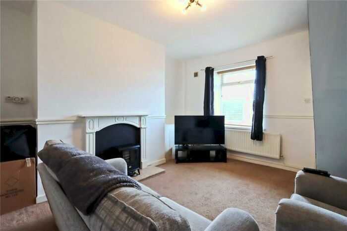 2 Bedroom End Of Terrace House To Rent In North Cross Street, Consett, Durham, DH8