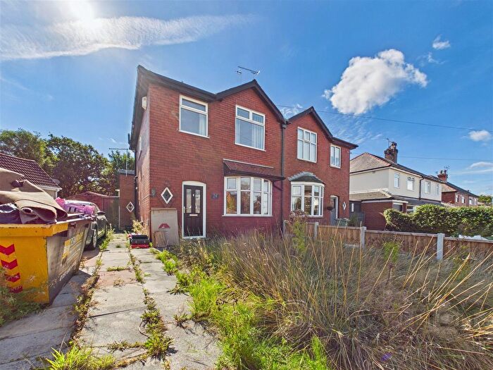 3 Bedroom Semi-detached House For Sale In Hydes Brow, Rainford, St. Helens, WA11