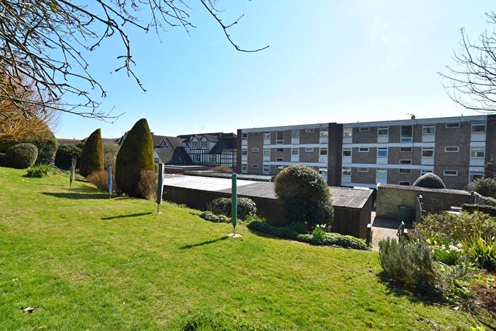 2 Bedroom Flat For Sale In Seabrook Road, Hythe, CT21