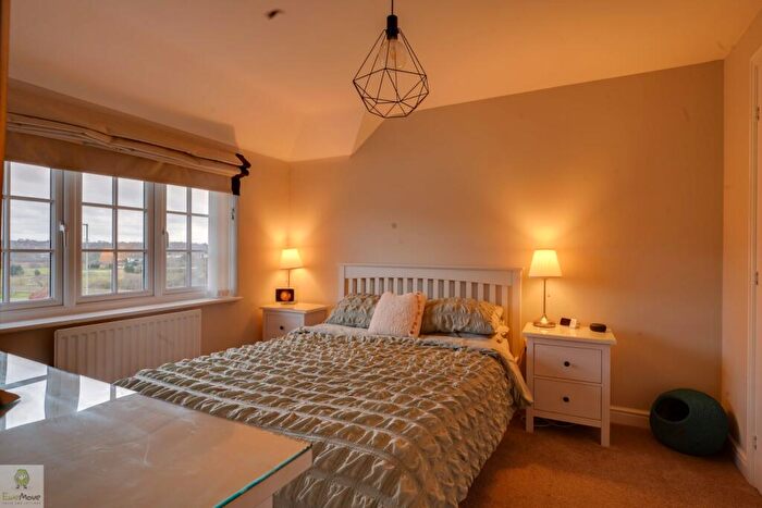 3 Bedroom Semi-Detached House For Sale In Oberton Gardens, Stafford, ST18