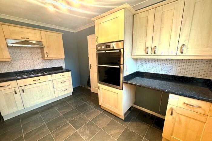 2 Bedroom Flat To Rent In Symes Road, Poole, BH15