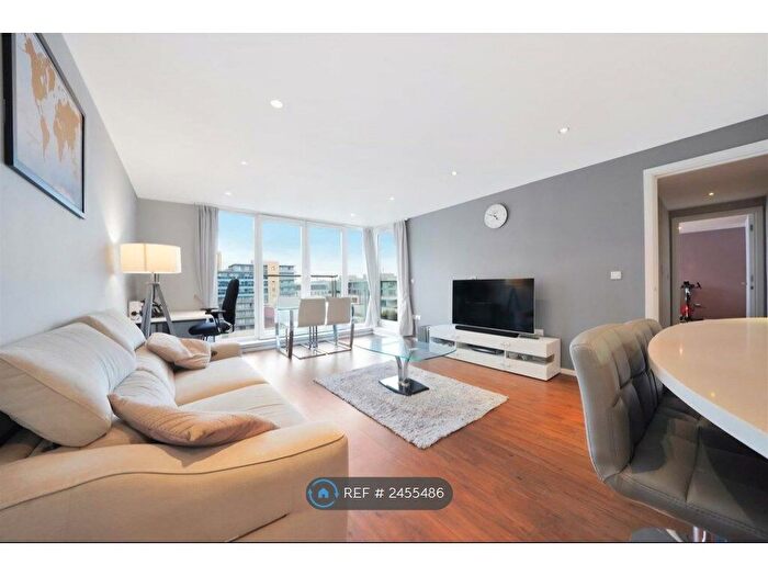 2 Bedroom Flat To Rent In The Oxygen, London, E16