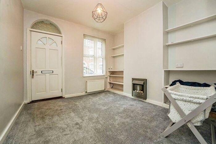 2 Bedroom Detached House For Sale In Prince Rupert Road, Worcester, Worcestershire, WR5