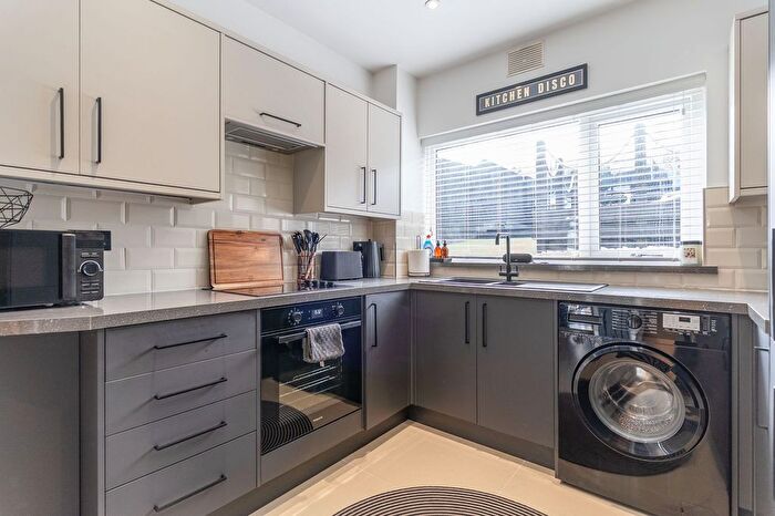 3 Bedroom Terraced House For Sale In Glen View, Crumlin, NP11