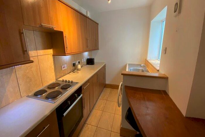 1 Bedroom Flat To Rent In Ground Floor Flat, Bristol, BS8