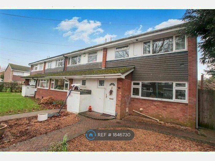 3 Bedroom End Of Terrace House To Rent In Pheasants Croft, Maidenhead, SL6