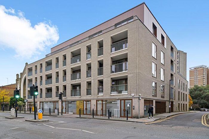 2 Bedroom Flat To Rent In Diss Street, London, E2