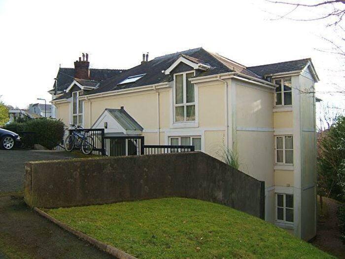2 Bedroom Flat To Rent In Hunsdon Road, Torquay, TQ1