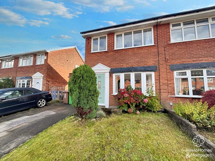 3 Bedroom Semi Detached House For Sale In Bealcroft Close, Milnrow, OL16