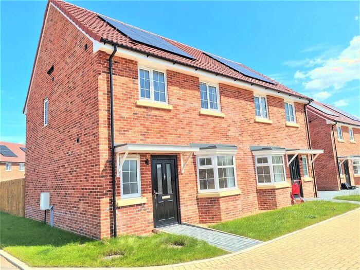 3 Bedroom Semi-Detached House To Rent In Orchard Way, Wisbech St. Mary, Wisbech, PE13