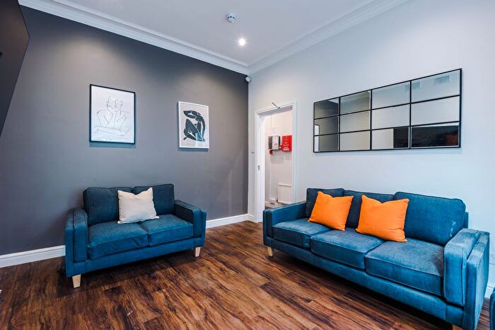 6 Bedroom Property To Rent In Cawdor Road, Manchester, M14