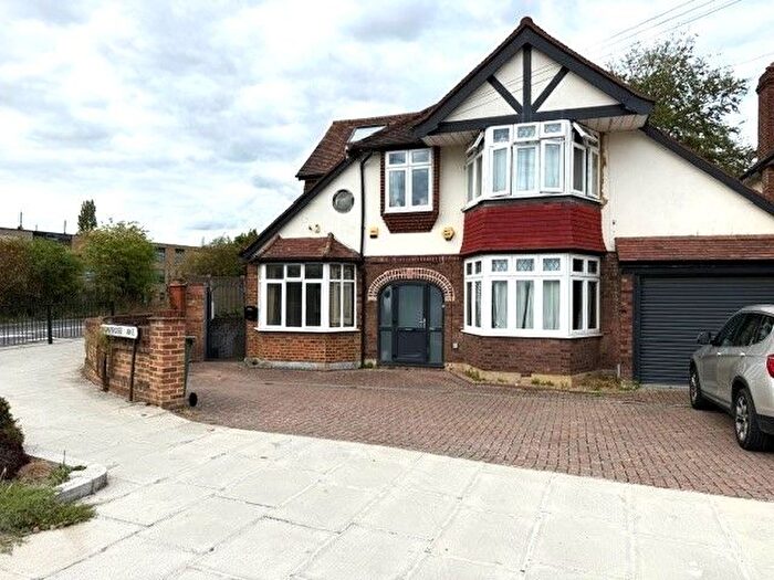 1 Bedroom Terraced House To Rent In Montrose Avenue, Twickenham, TW2
