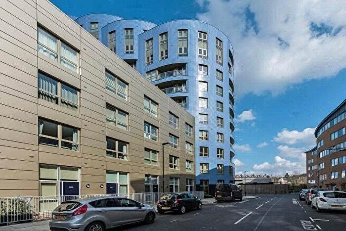 2 Bedroom Apartment To Rent In Gillespie Court, Queensland Terrace, London, N7