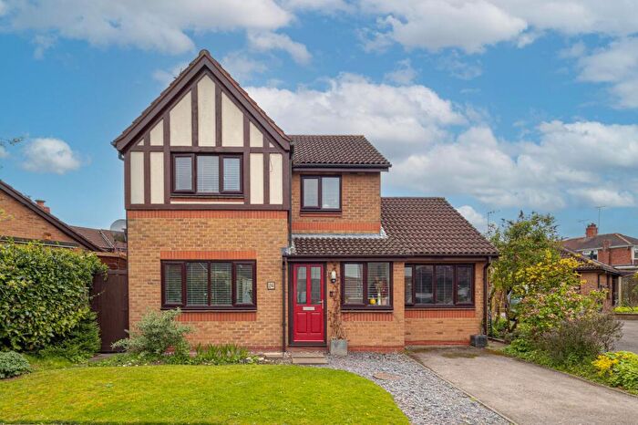 4 Bedroom Detached House For Sale In Mere Bank, Davenham, CW9