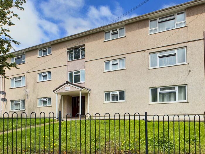 2 Bedroom Flat To Rent In Beechley Drive, Pentrebane, Cardiff, CF5