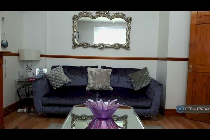 3 Bedroom Terraced House To Rent In Darley Gardens, Morden, SM4