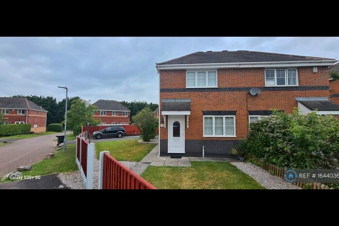 3 Bedroom Semi-Detached House To Rent In Conrad Close, Crewe, CW1