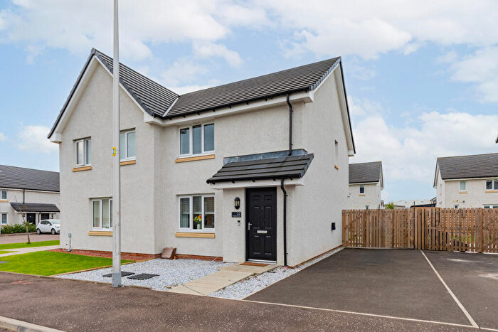 3 Bedroom Semi-Detached House For Sale In Carsphairn Avenue, Paisley, PA1