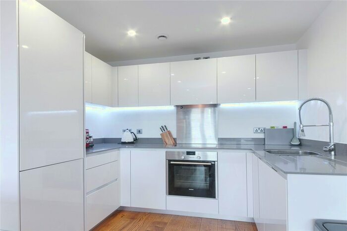 1 Bedroom Flat To Rent In Maltby Street, Tower Bridge, SE1
