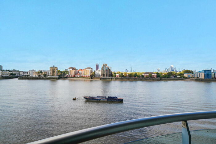 2 Bedroom Flat For Sale In Westferry Road, London, E14