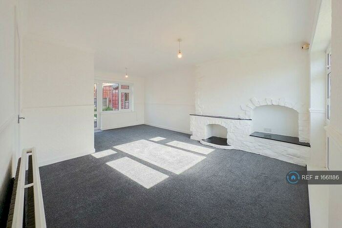 3 Bedroom Semi-Detached House To Rent In Osborne Street, Bredbury, Stockport, SK6