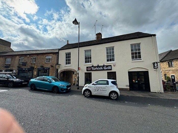 1 Bedroom Flat To Rent In Castle Street, Stamford, PE9