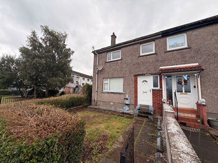3 Bedroom Flat To Rent In Barwood Hill, Dumbarton, G82
