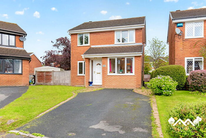 3 Bedroom Detached House For Sale In Ontario Close, Lammack, Blackburn, BB2