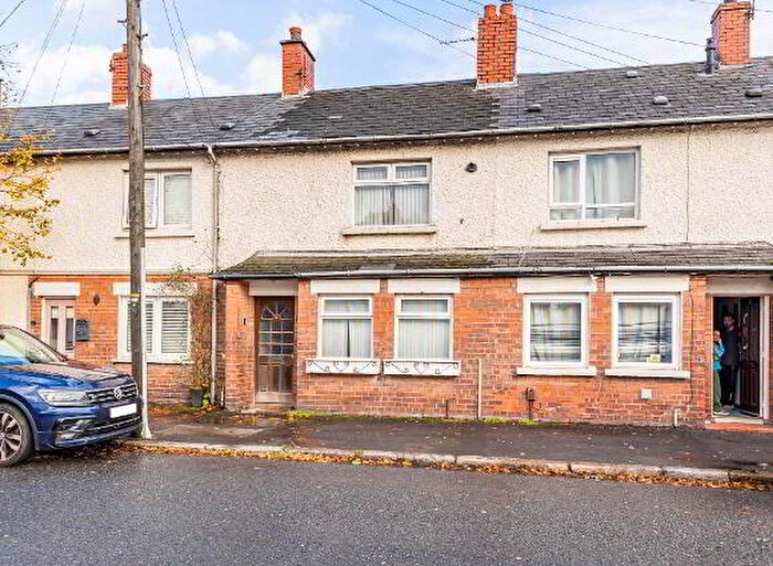 3 Bedroom Mid Terraced House For Sale In Hillsborough Old Road, Lisburn, BT27