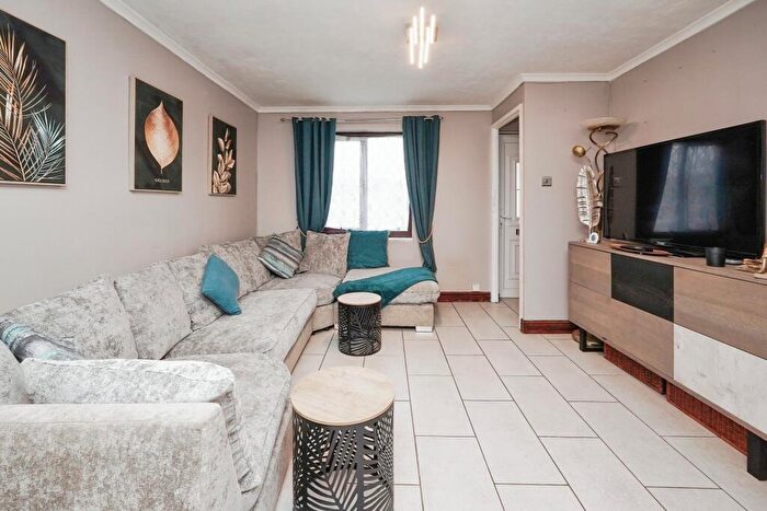 2 Bedroom End Of Terrace House For Sale In Christchurch Way, Dover, Kent, CT16